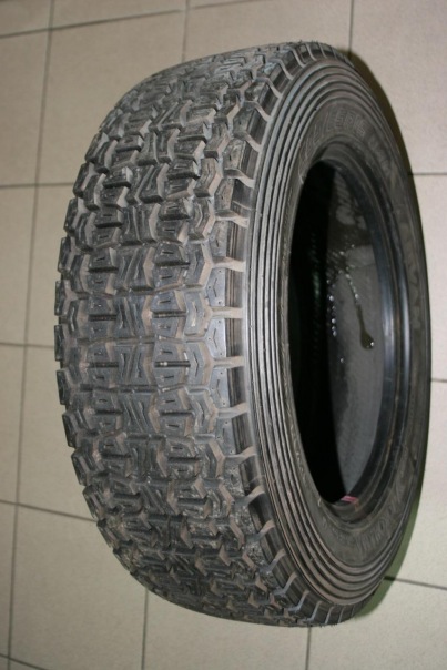 YOKOHAMA ADVAN A033<br>FORE RALLY USE M+S<br>205/65/R15<br>  94Q<br> 4 ( ,  )<br>:4400